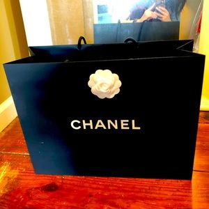 Black Chanel Shopping Bag (17*13*6)
